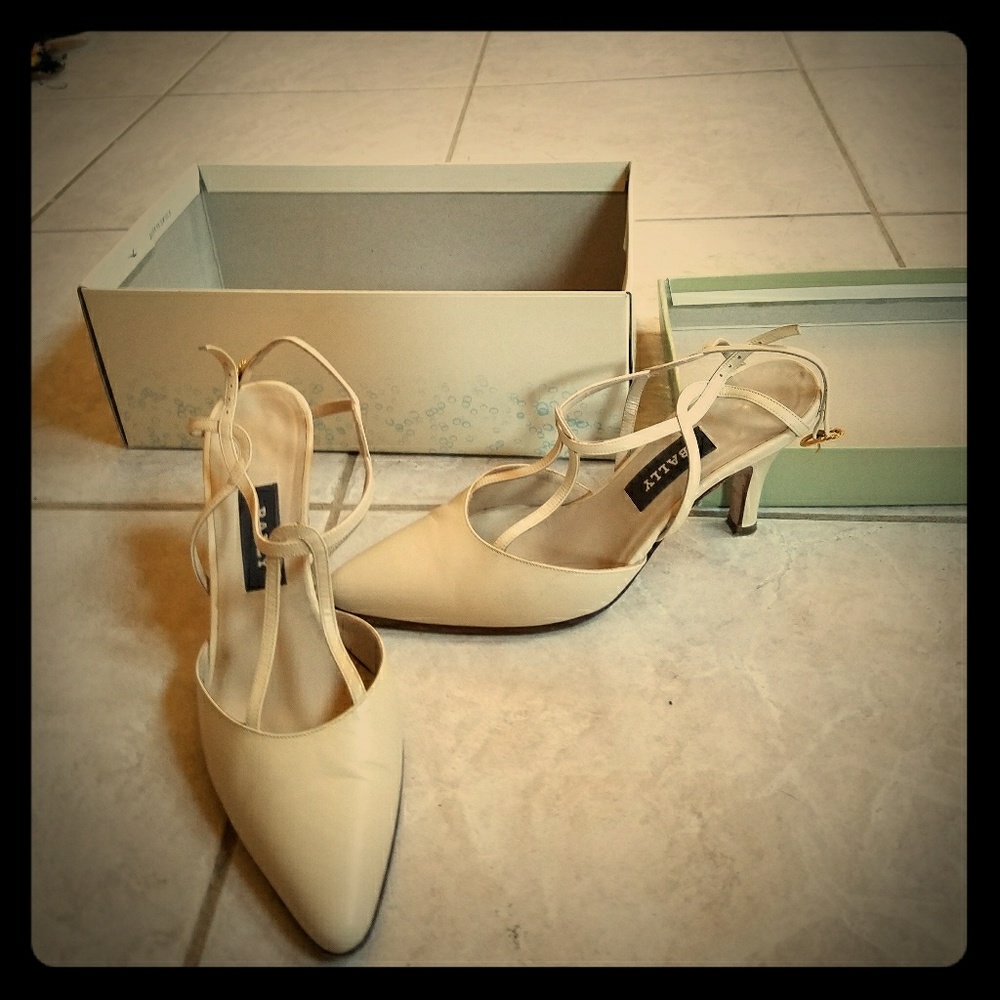 Bally dress shoes - size 6